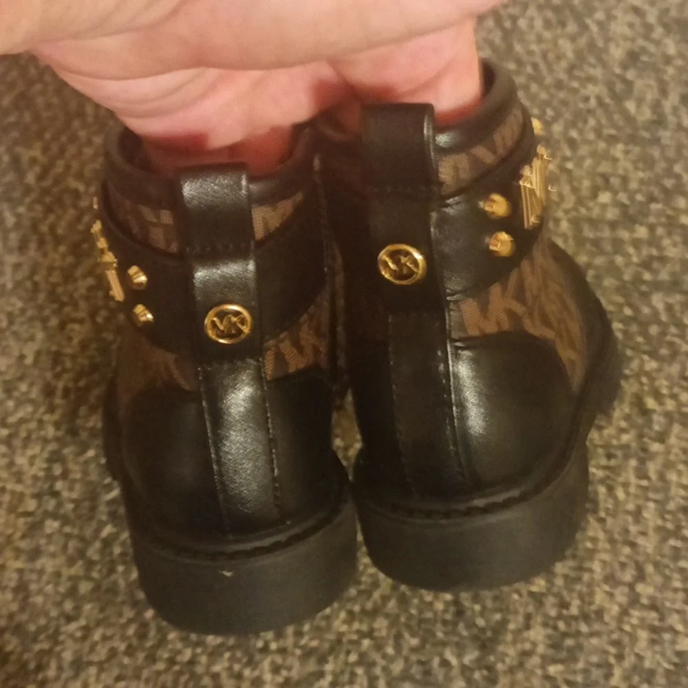 Stylish Michael Kors Black Kids Combat Boots with Gold Studded Accents Size 5